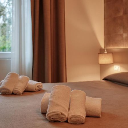 Hotel Palazzo Del Garda & Spa Дезенцано-дель-Гарда Екстер'єр фото