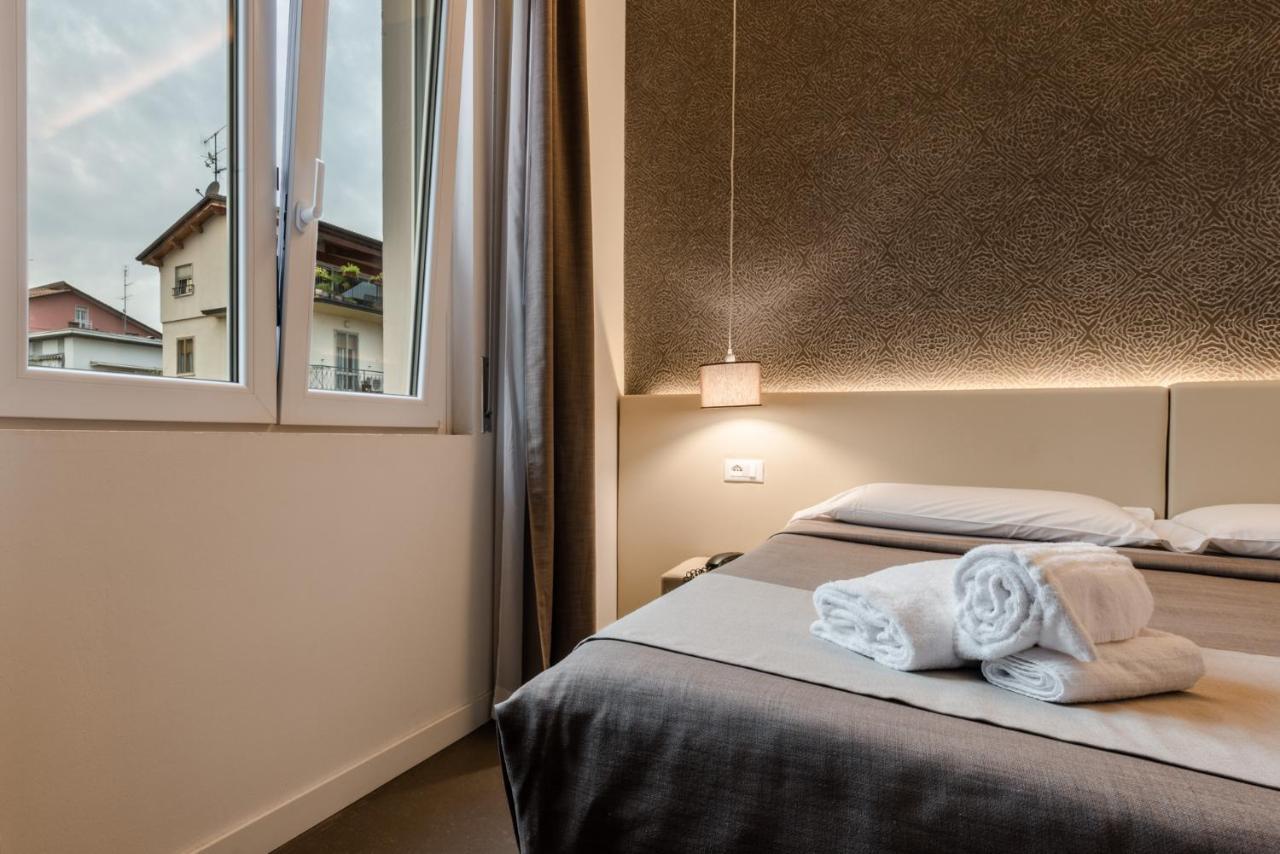 Hotel Palazzo Del Garda & Spa Дезенцано-дель-Гарда Екстер'єр фото