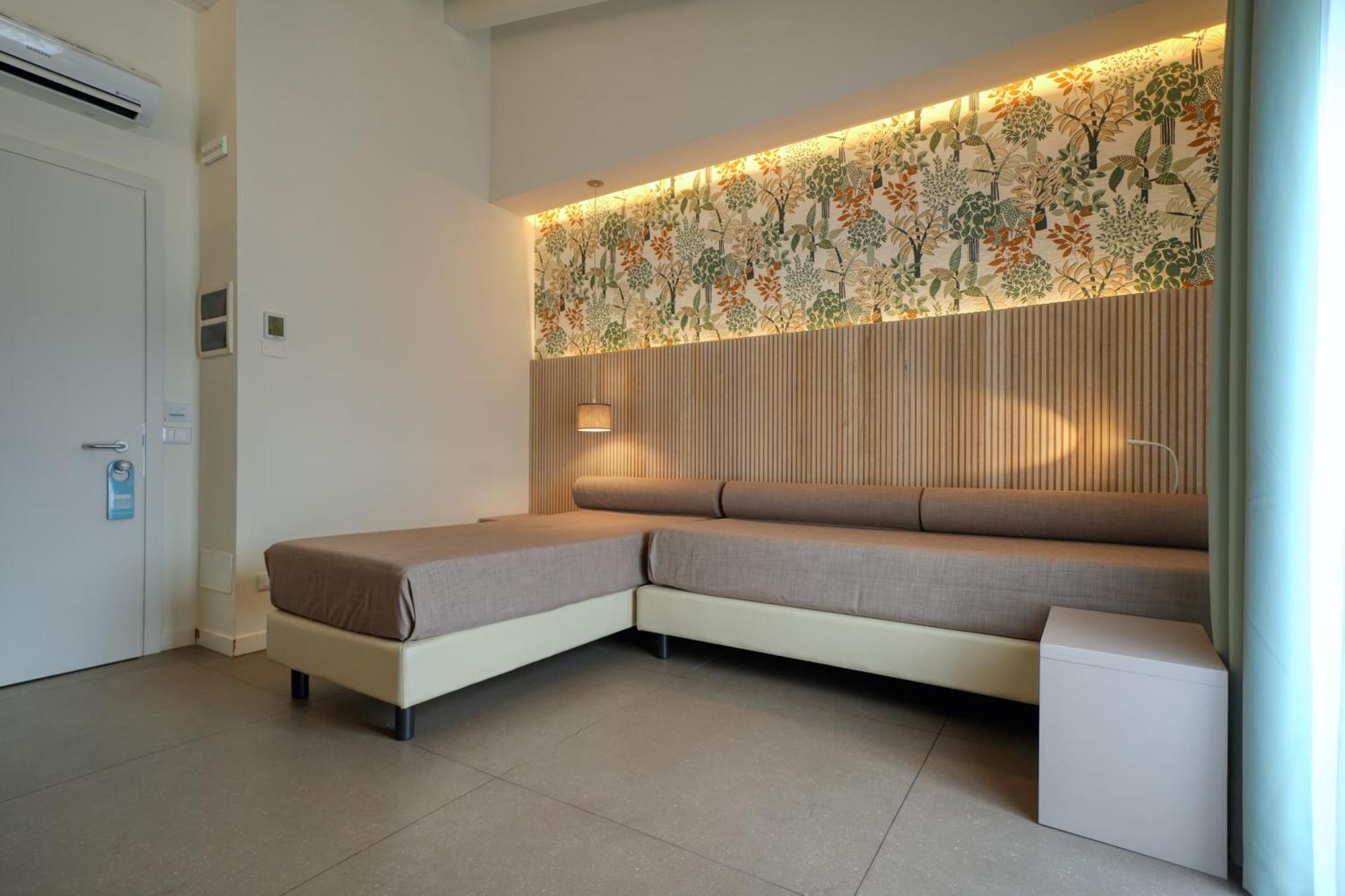 Hotel Palazzo Del Garda & Spa Дезенцано-дель-Гарда Екстер'єр фото