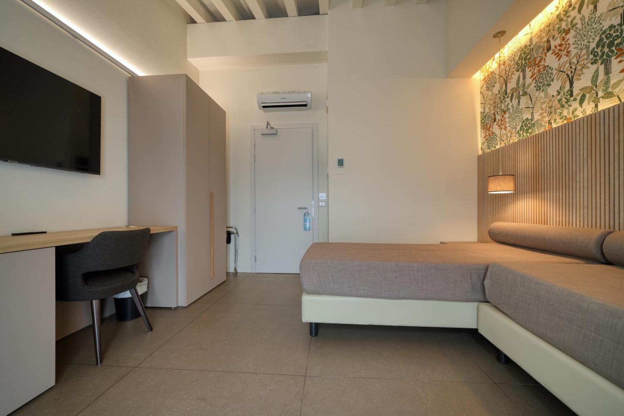 Hotel Palazzo Del Garda & Spa Дезенцано-дель-Гарда Екстер'єр фото