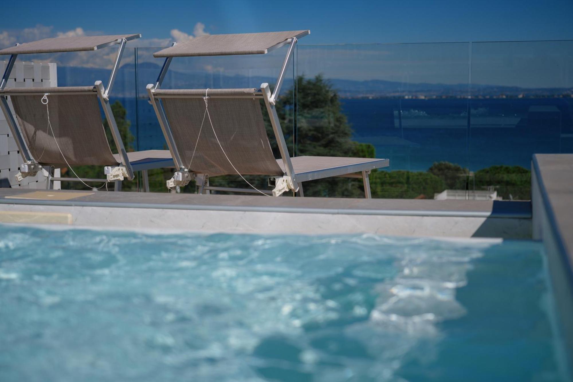 Hotel Palazzo Del Garda & Spa Дезенцано-дель-Гарда Екстер'єр фото