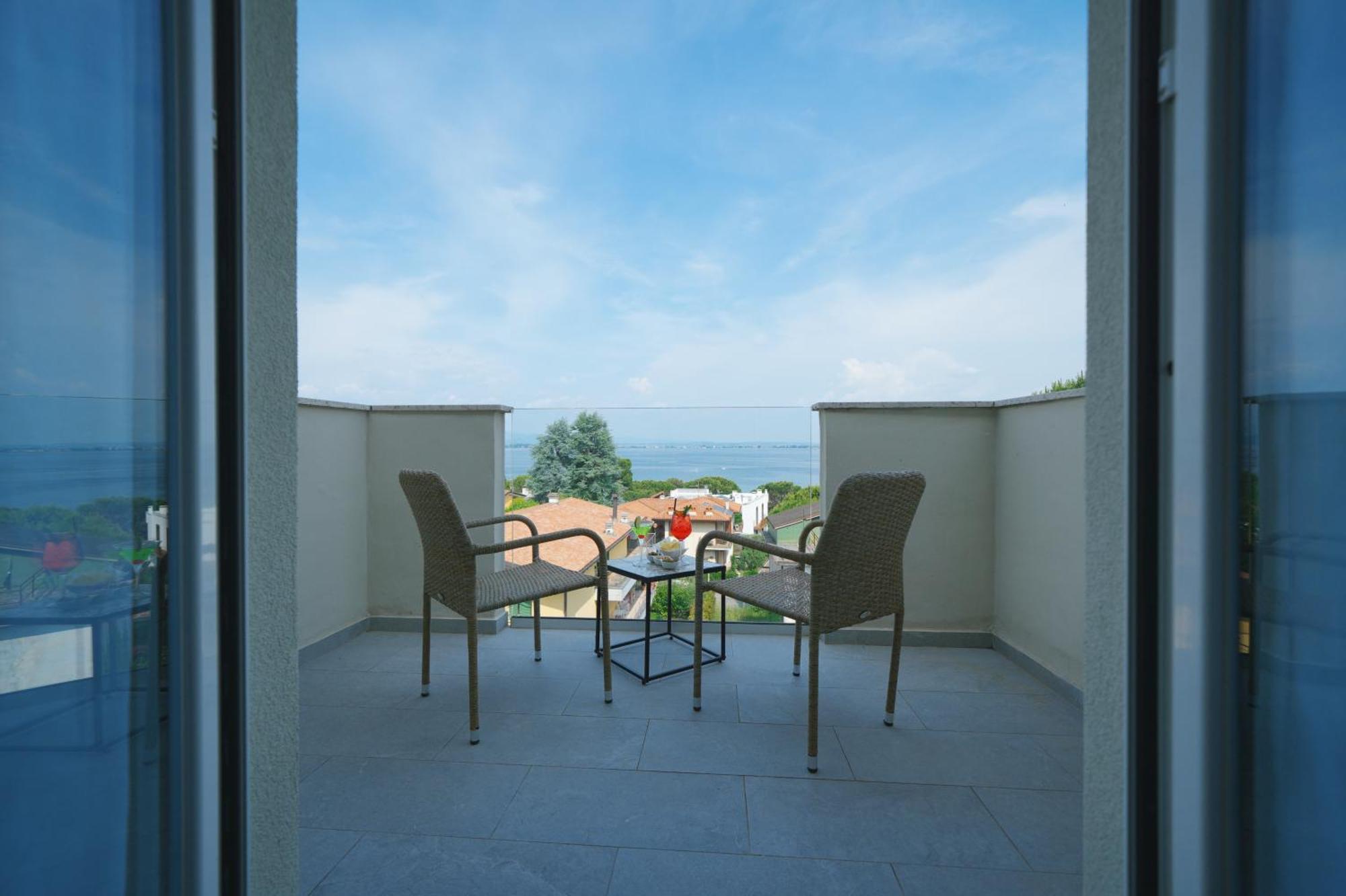 Hotel Palazzo Del Garda & Spa Дезенцано-дель-Гарда Екстер'єр фото