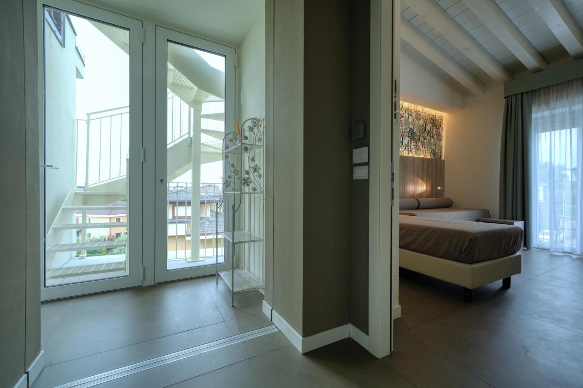 Hotel Palazzo Del Garda & Spa Дезенцано-дель-Гарда Екстер'єр фото