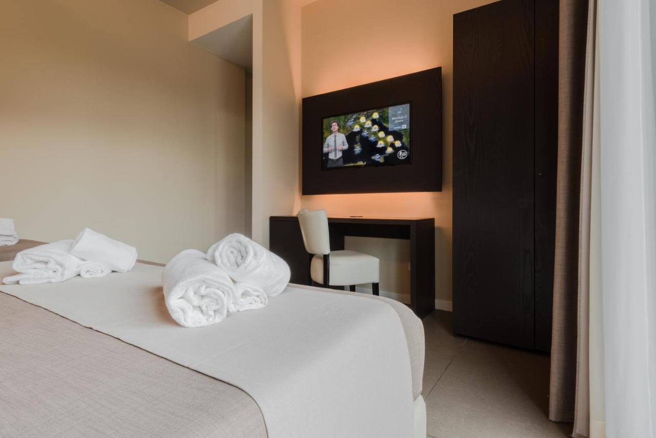 Hotel Palazzo Del Garda & Spa Дезенцано-дель-Гарда Екстер'єр фото